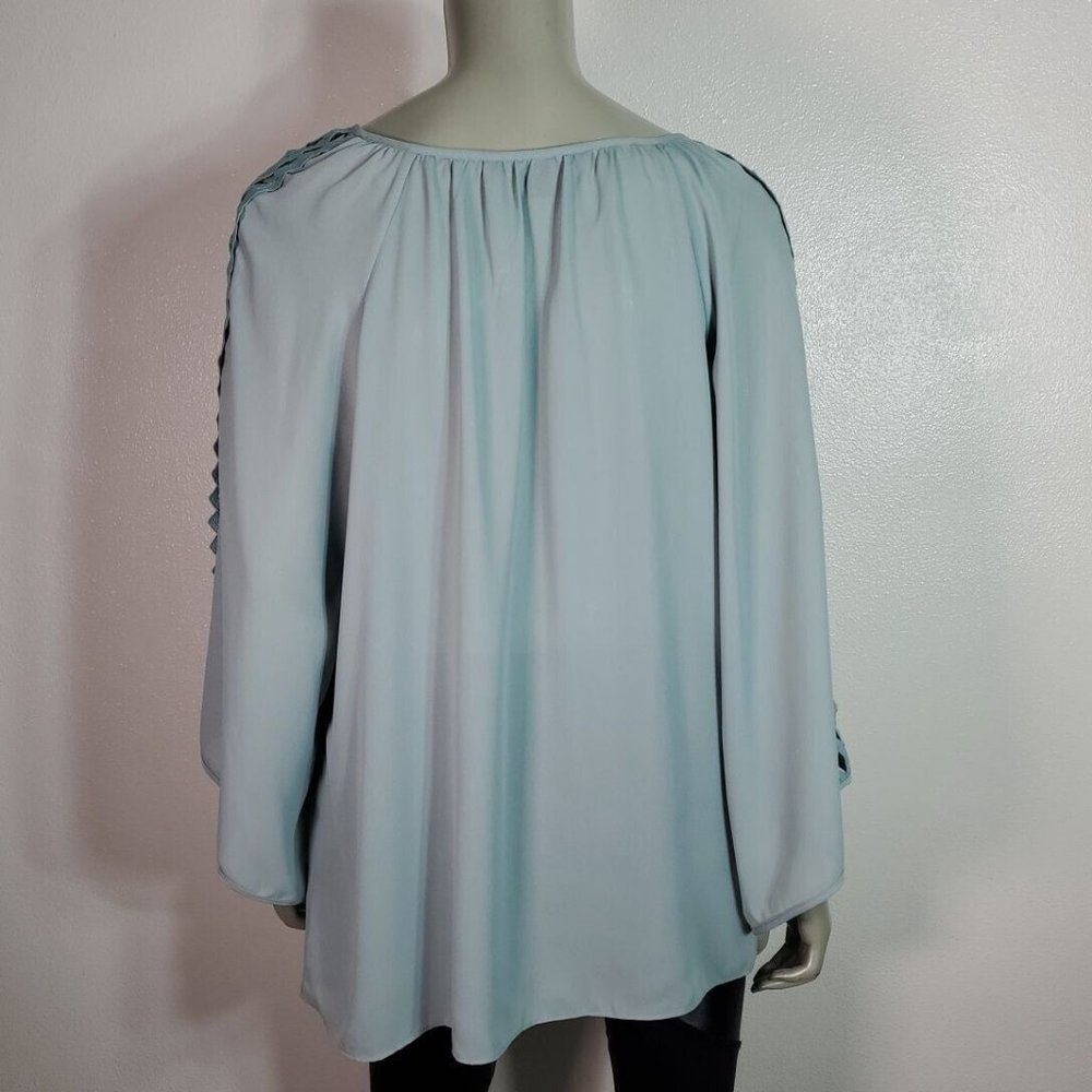 Zac &‎ Rachel Top Plus Sz 1X Flare Sleeve Scoop Neck Casual Eyelet Tie Neck Blue - Picture 4 of 6